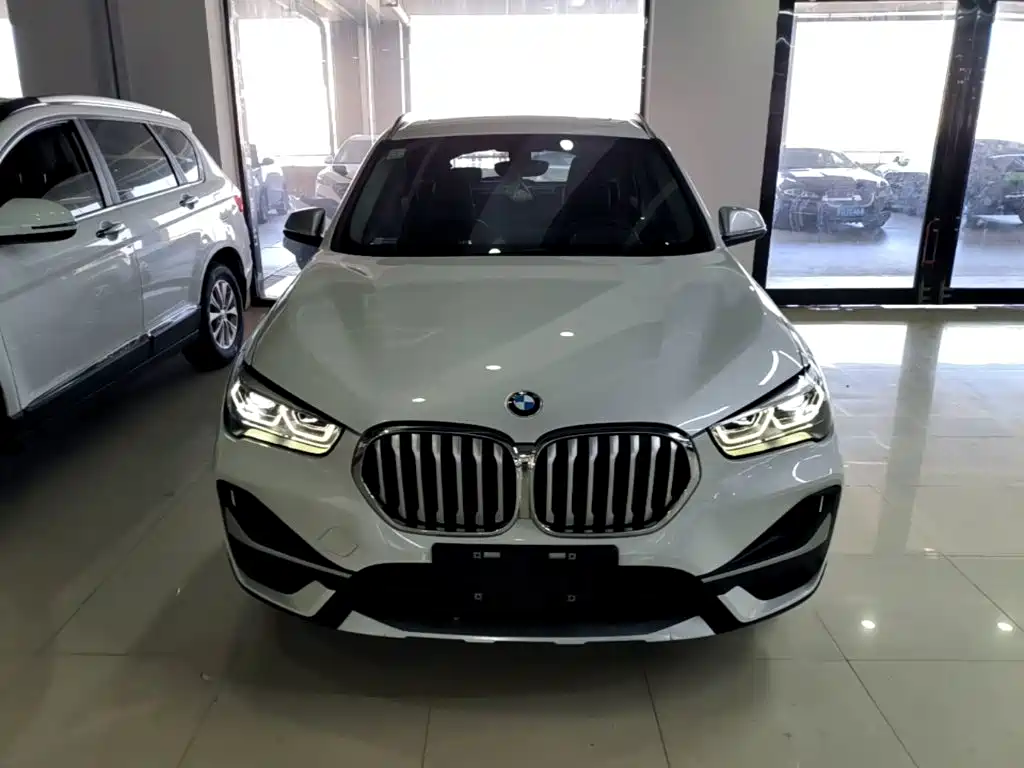BMW X1 — фото 2