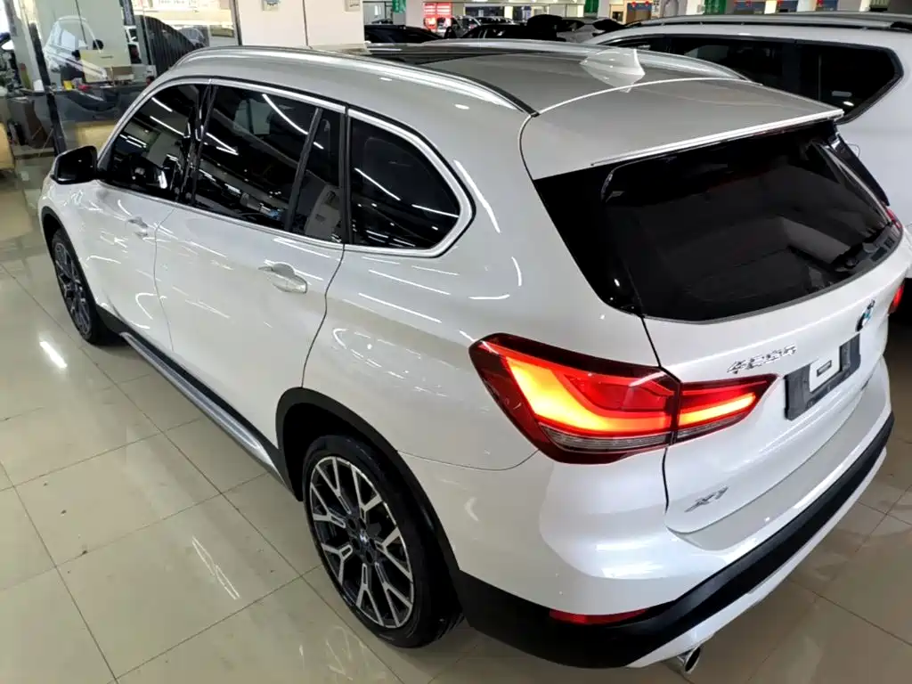 BMW X1 — фото 4