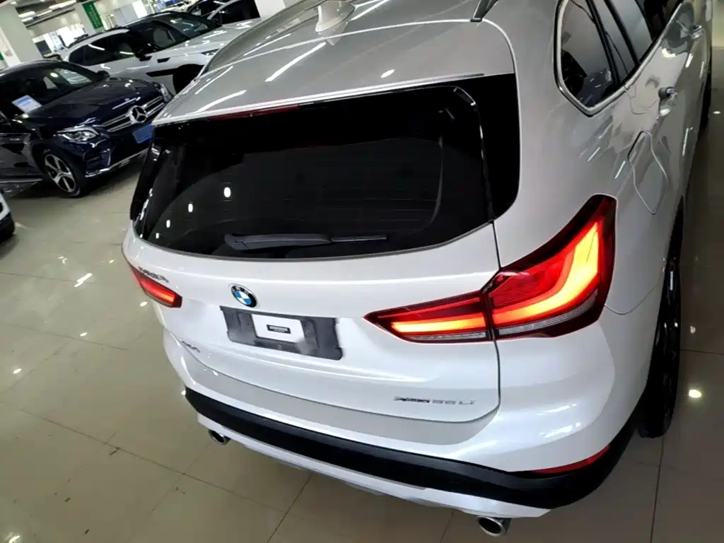 BMW X1 — фото 5