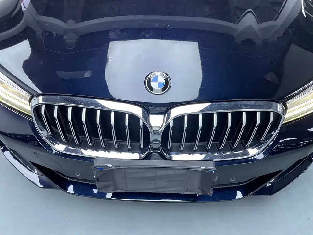 BMW 5 Series — фото 20