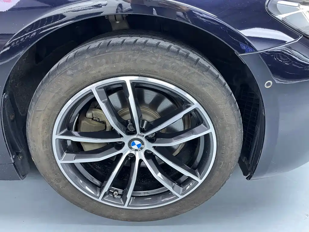 BMW 5 Series — фото 21