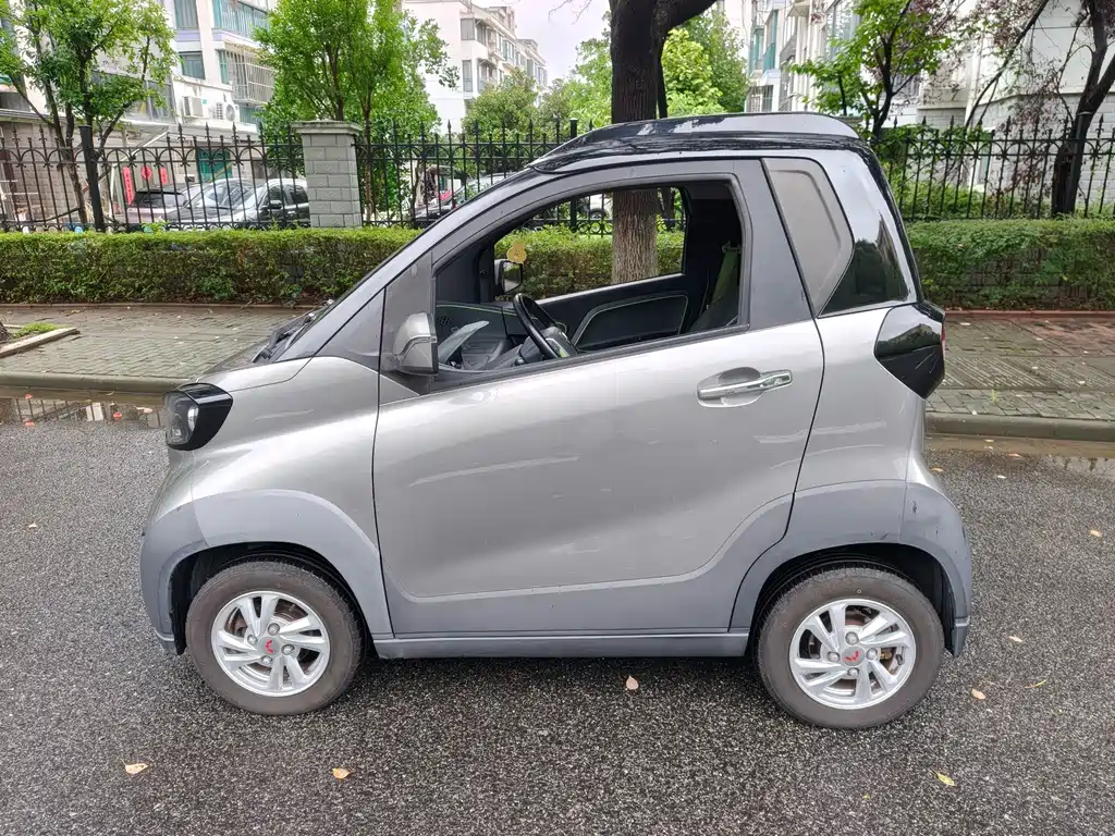 Baojun E100 — фото 3