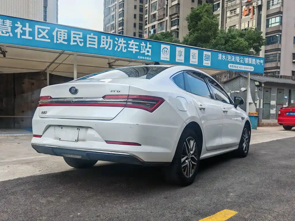 BYD Qin Pro NEV — фото 12