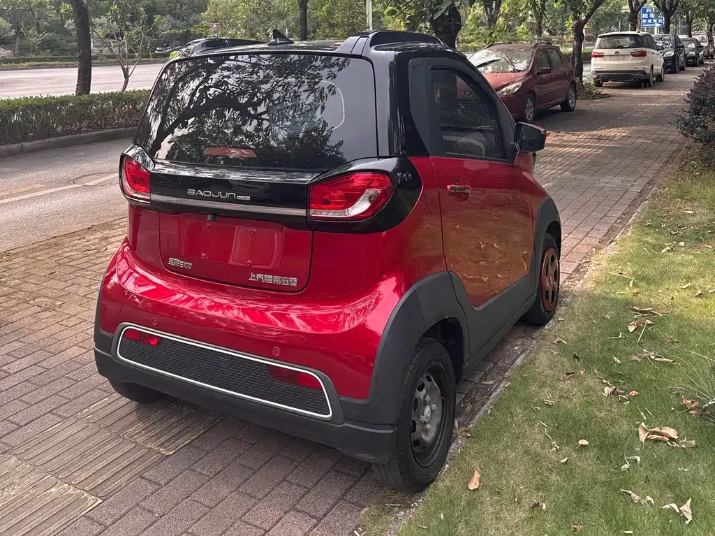 Baojun E100 — фото 10