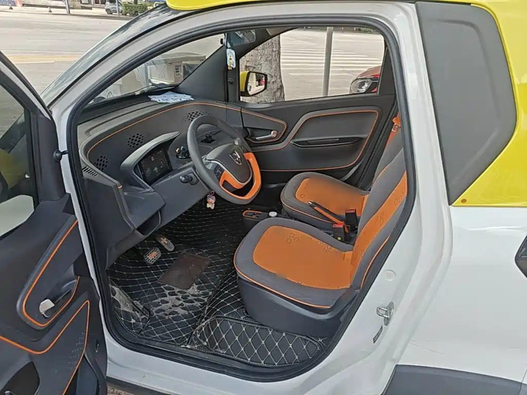Baojun E100 — фото 17