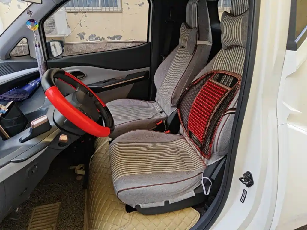 Baojun E200 — фото 17