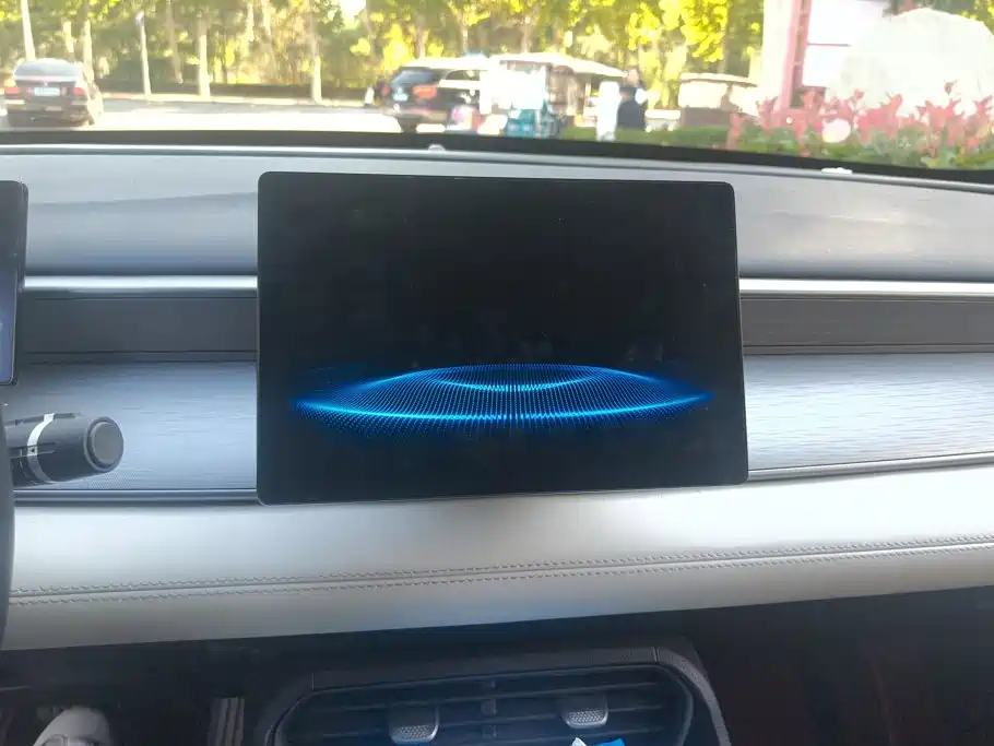 BYD Seal 05 DM-i — фото 13