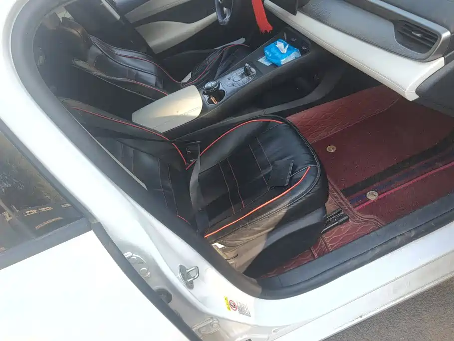 BYD Seal 05 DM-i — фото 8