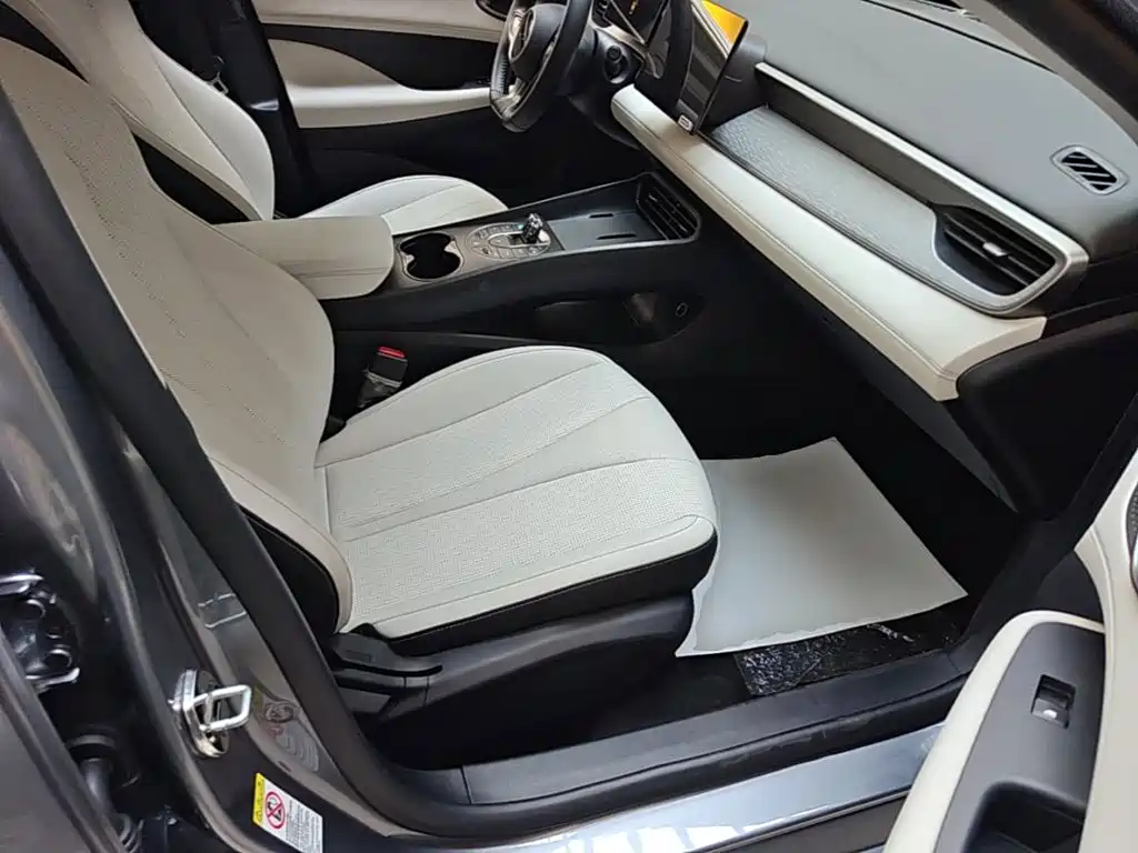 BYD Seal 05 DM-i — фото 24