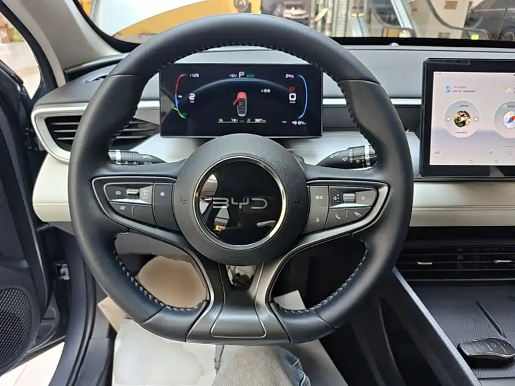 BYD Seal 05 DM-i — фото 10
