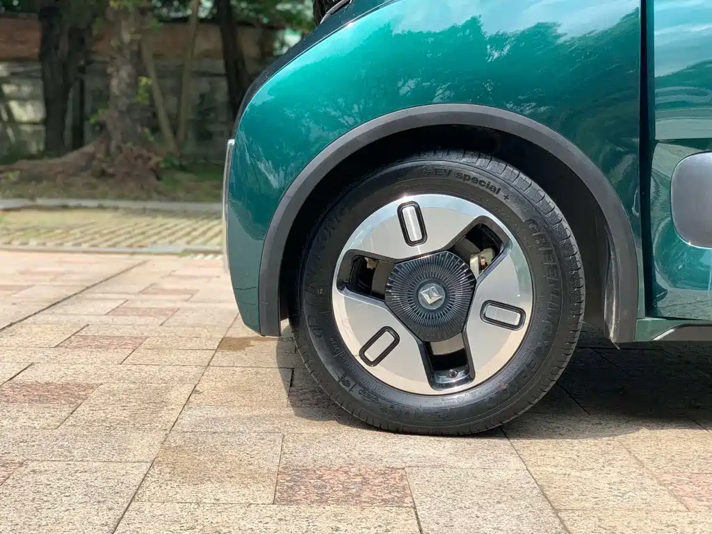 Baojun KiWi EV — фото 10