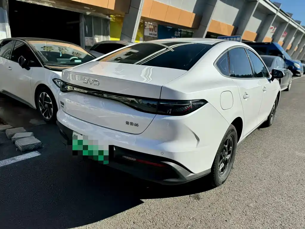 BYD Seal 05 DM-i — фото 4