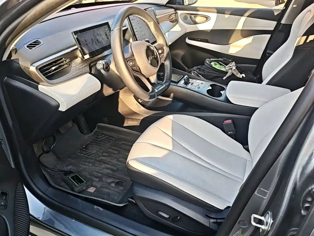 BYD Seal 05 DM-i — фото 14