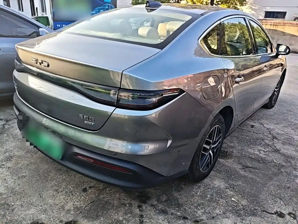 BYD Seal 05 DM-i — фото 6