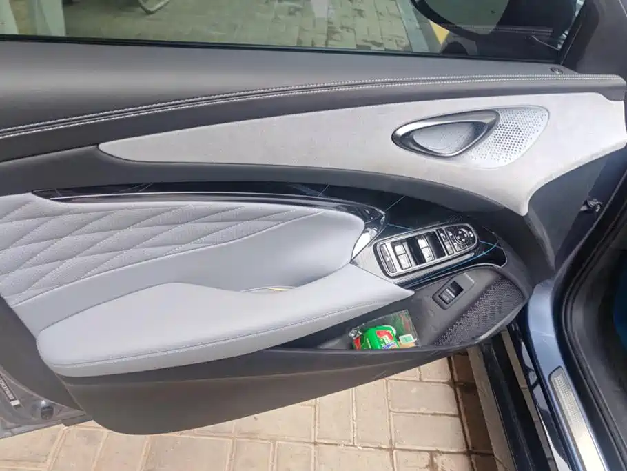 BYD Seal — фото 7