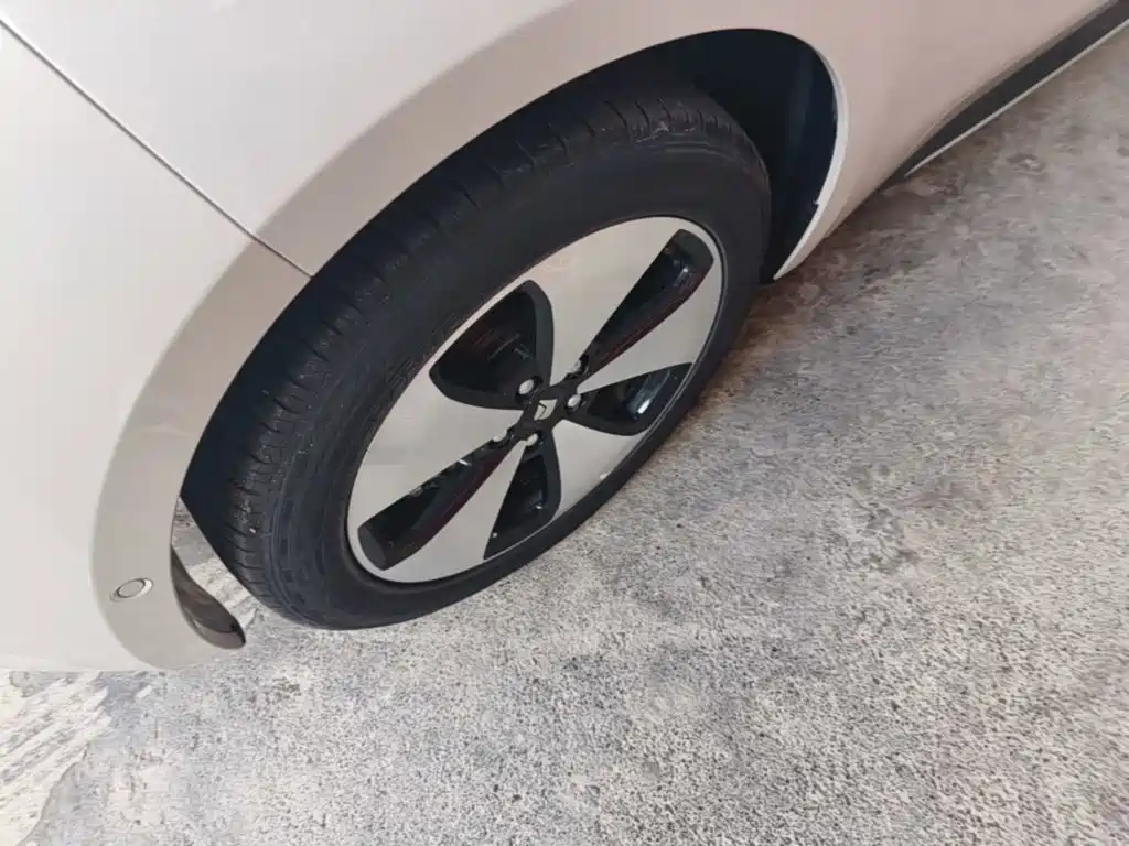 Baojun Yunduo — фото 23