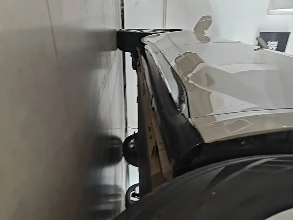 Baojun Yunduo — фото 21