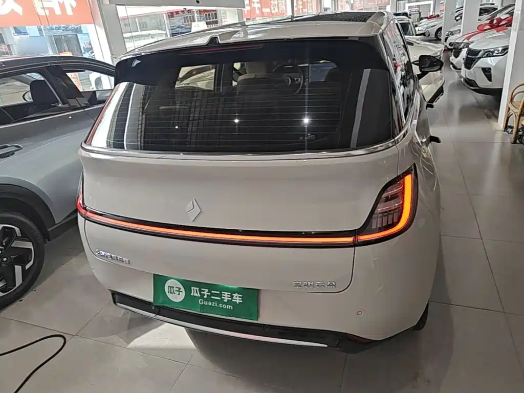 Baojun Yunduo — фото 6