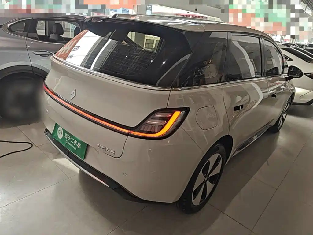 Baojun Yunduo — фото 7