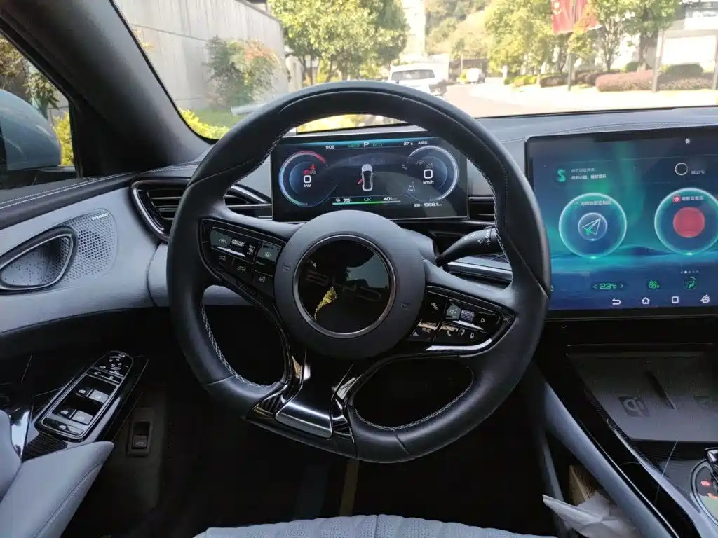 BYD Seal — фото 2