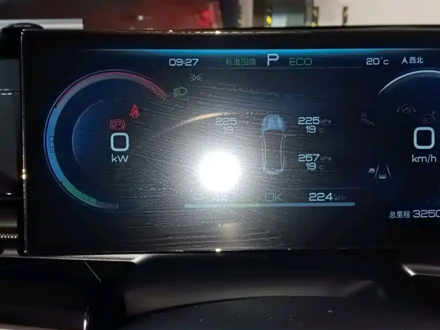 BYD Seal — фото 4