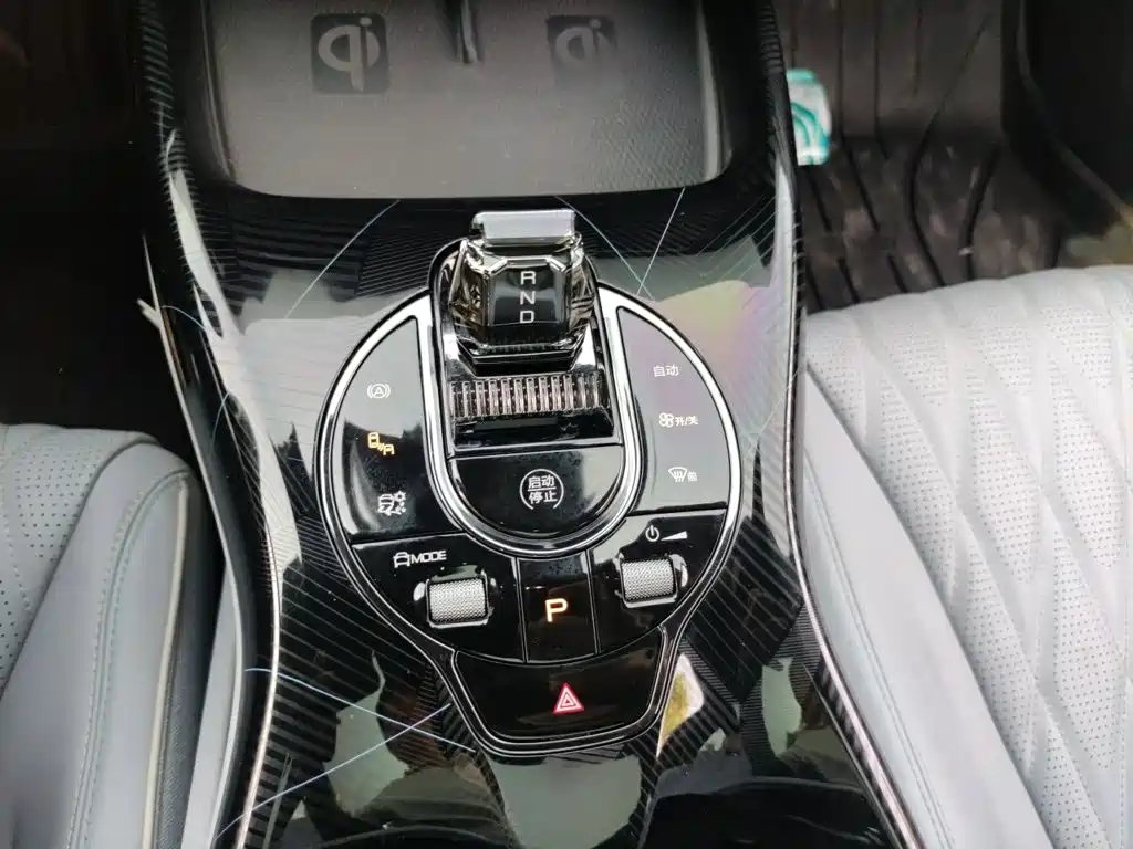 BYD Seal — фото 6