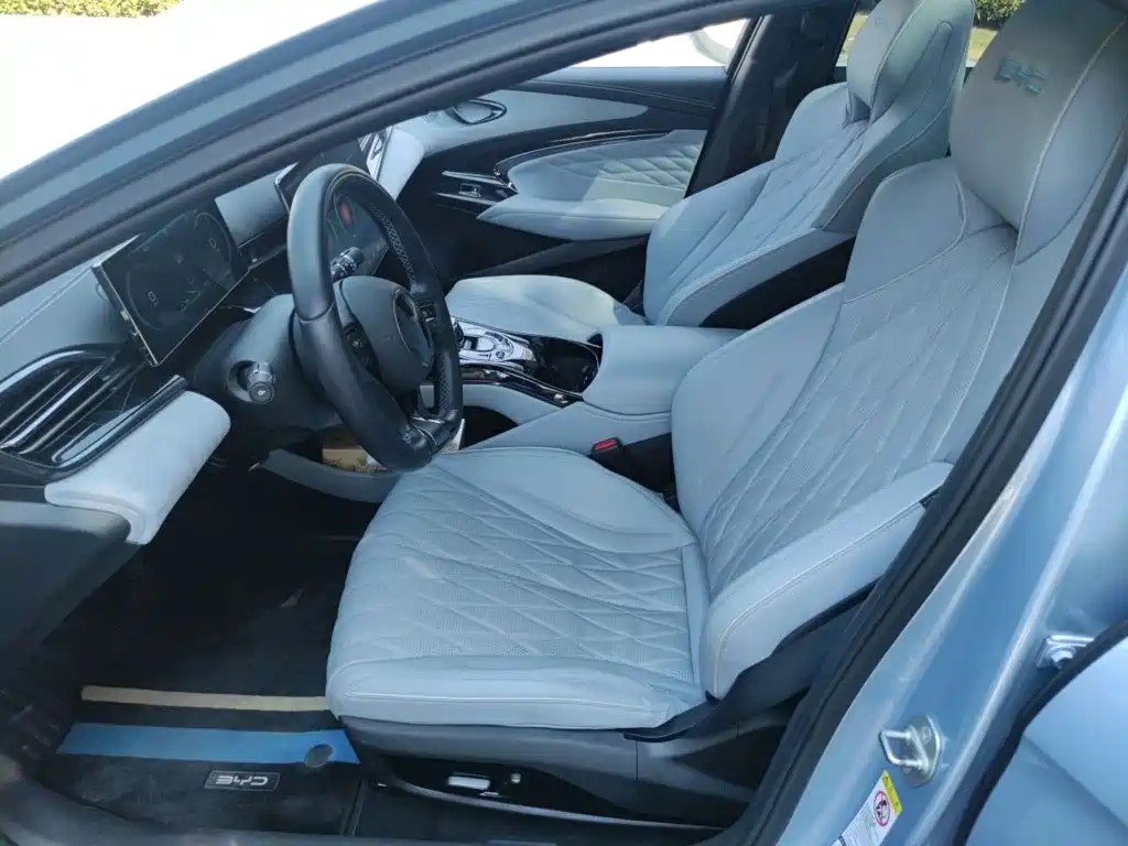 BYD Seal — фото 7