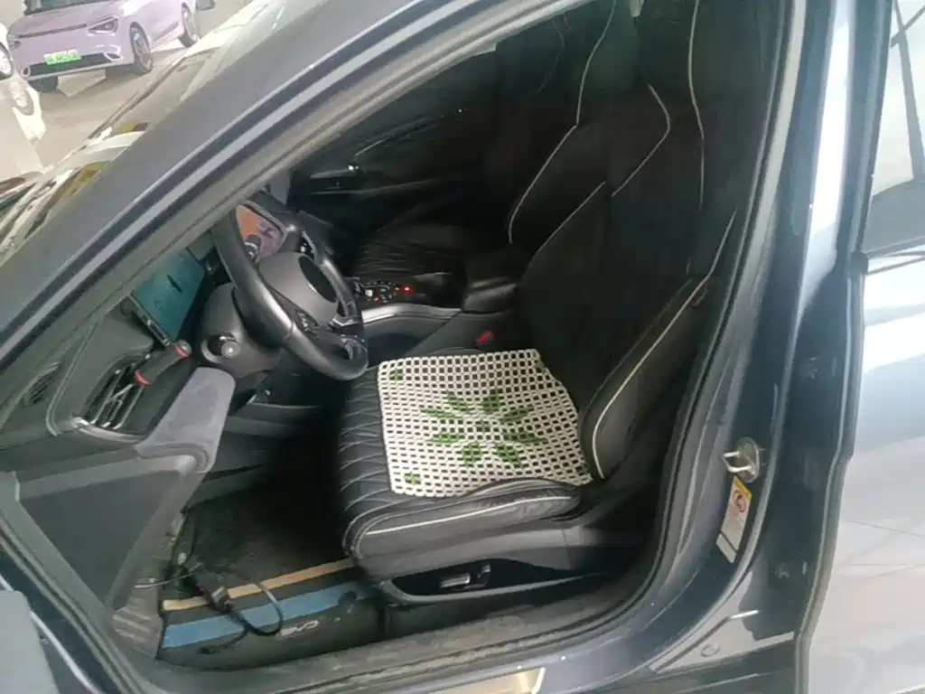 BYD Seal — фото 14