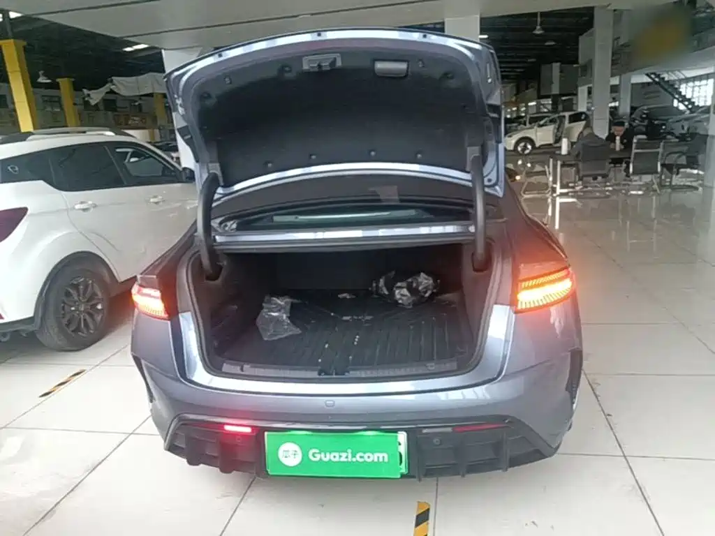 BYD Seal — фото 18