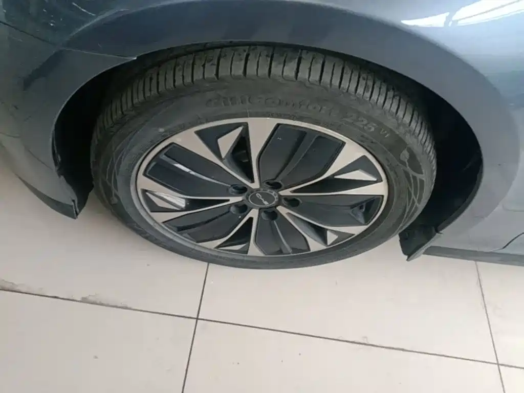 BYD Seal — фото 22