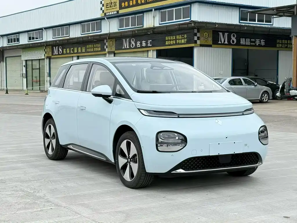 Baojun Yunduo — фото 3