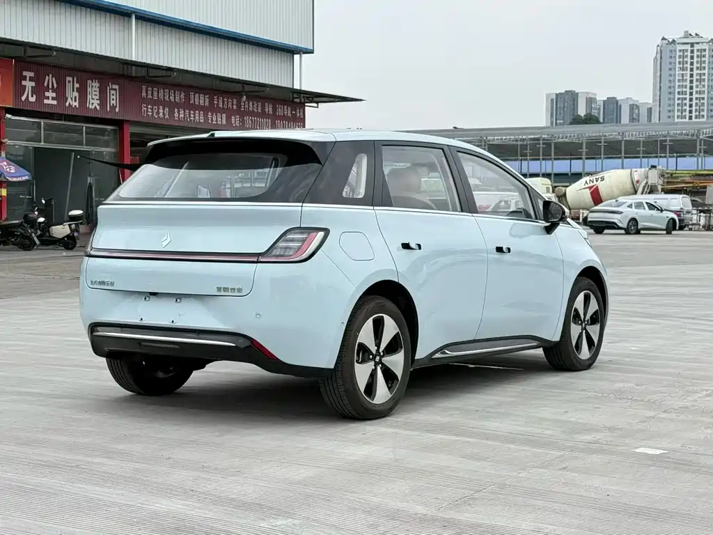 Baojun Yunduo — фото 6
