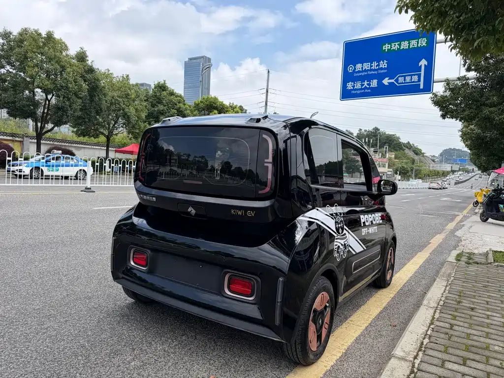 Baojun KiWi EV — фото 4