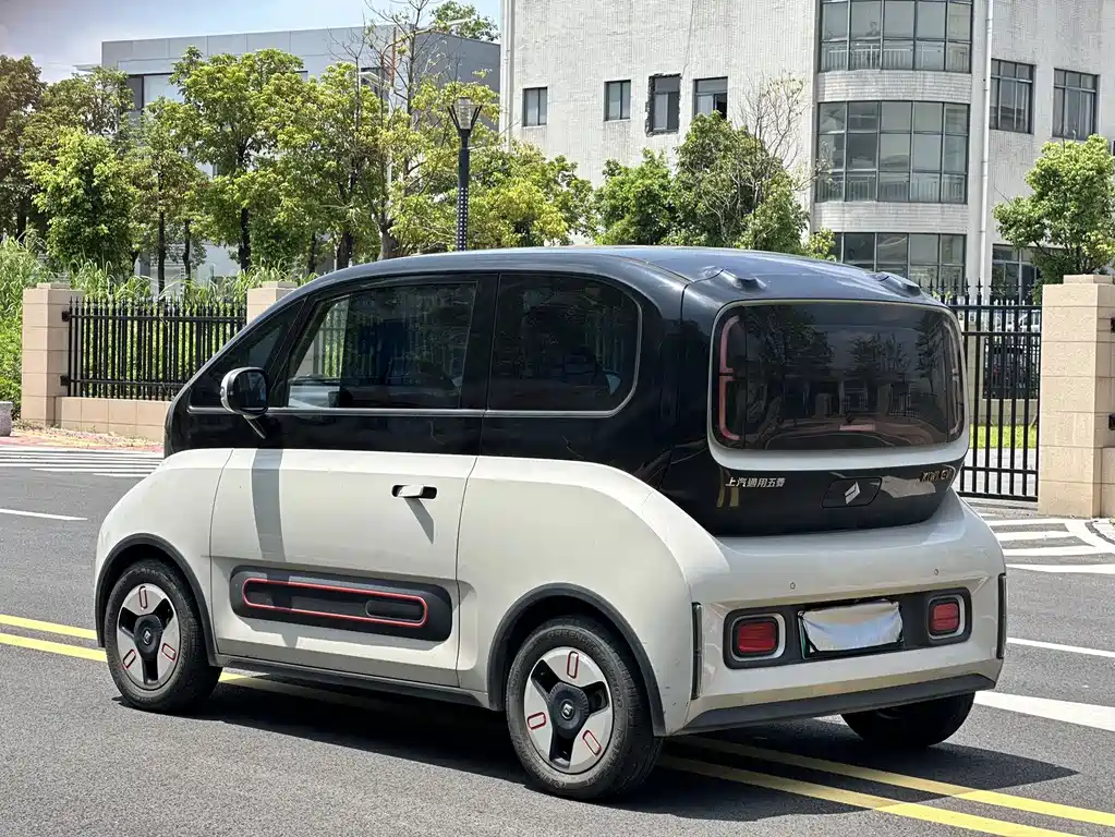 Baojun KiWi EV — фото 6