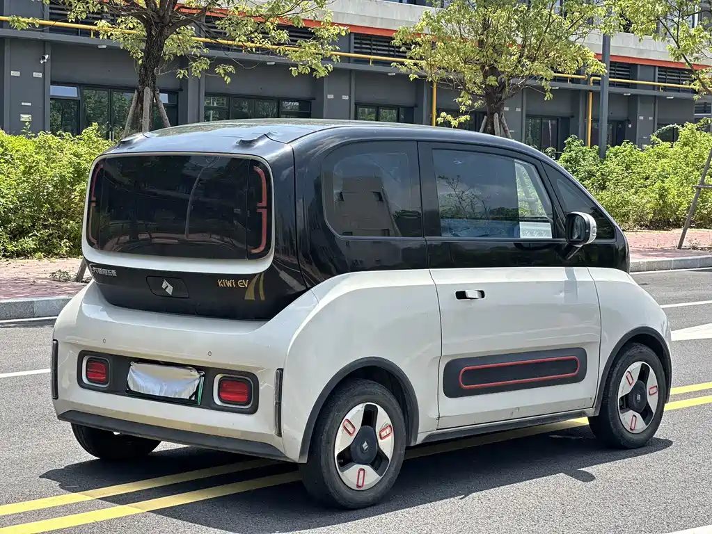 Baojun KiWi EV — фото 8