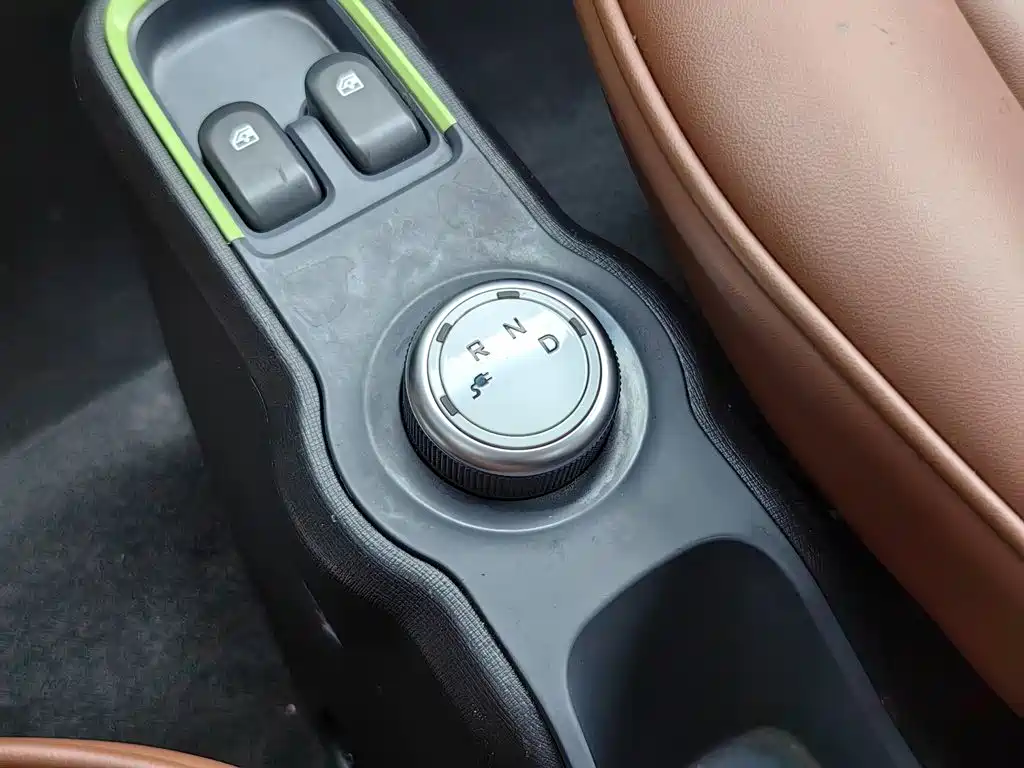 Baojun E100 — фото 13