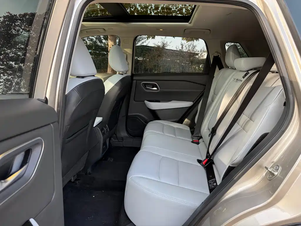 Nissan X-Trail — фото 16