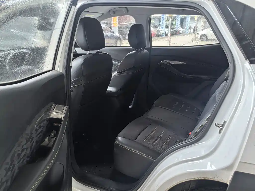 Baojun RS-3 — фото 8