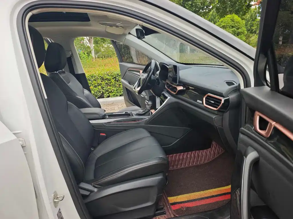 Baojun RS-5 — фото 10
