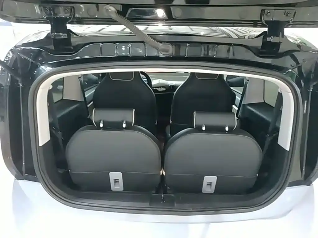 Baojun KiWi EV — фото 19