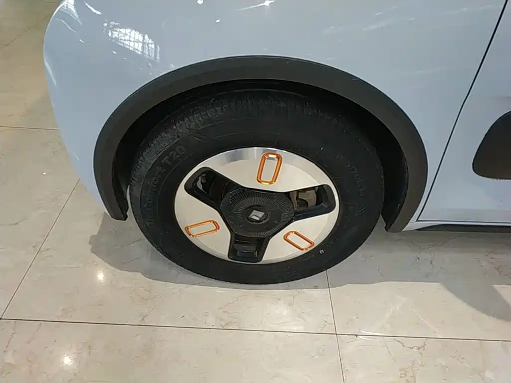 Baojun KiWi EV — фото 23
