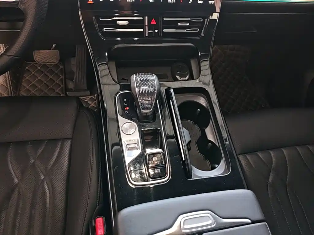 GAC Motor Trumpchi M8 — фото 13