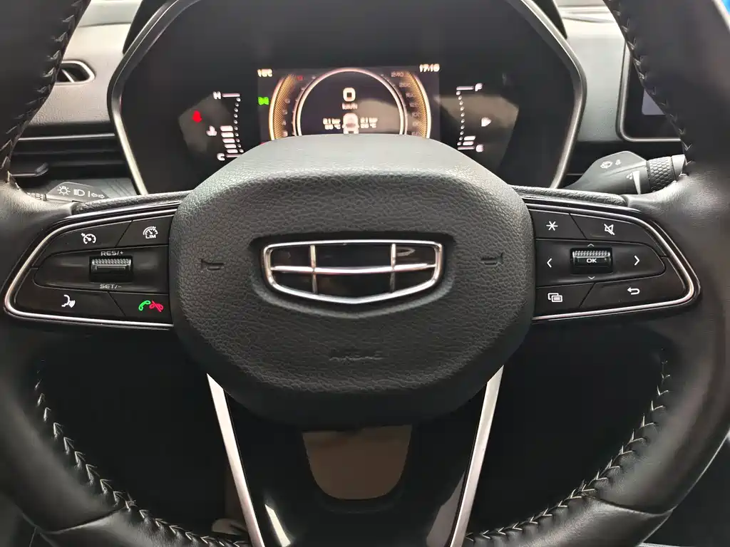 Geely Preface — фото 15