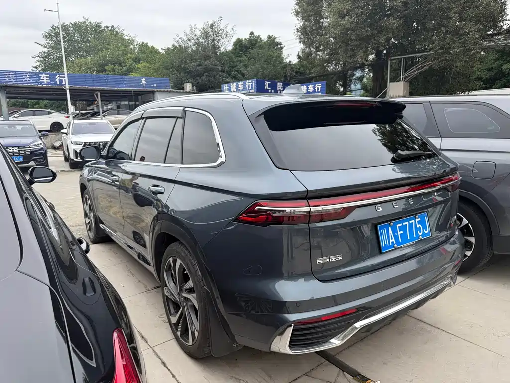 Geely Monjaro — фото 18