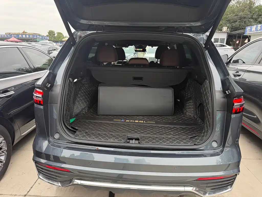Geely Monjaro — фото 10