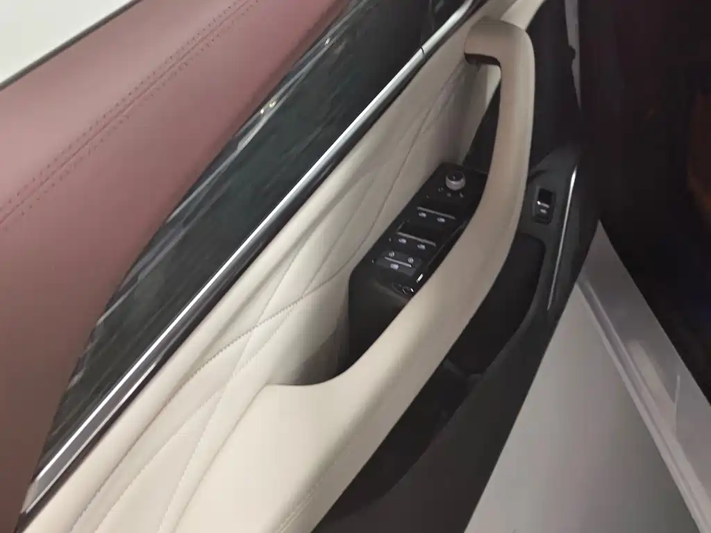 Geely Monjaro — фото 6