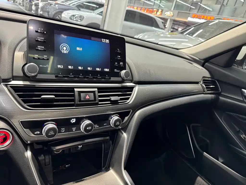 Honda Accord — фото 15