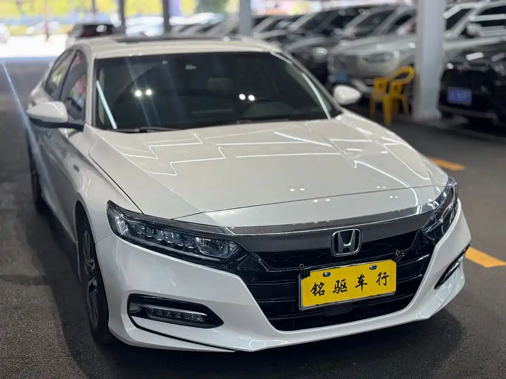 Honda Accord — фото 3