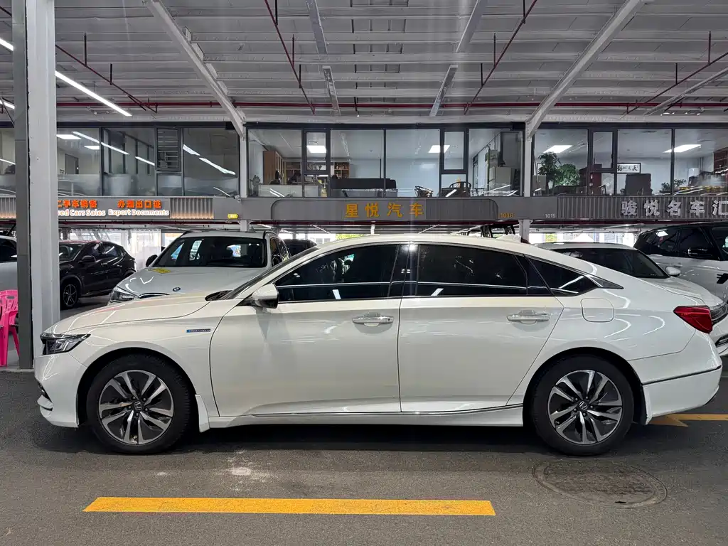 Honda Accord — фото 4