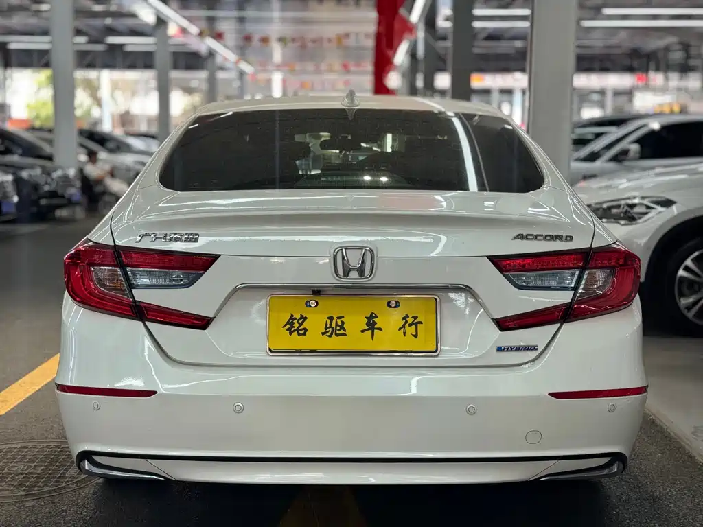 Honda Accord — фото 6